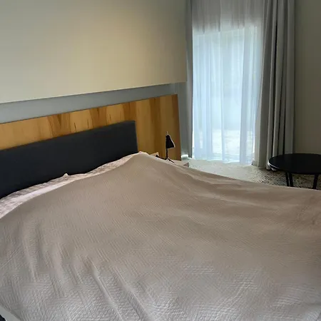 Apartement Pogorzelica شقة *